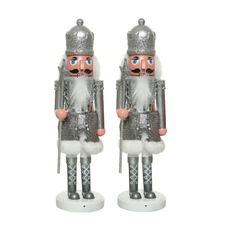 2x stuks kerstbeeldje kunststof notenkraker poppetjes/soldaten zilver 28 cm kerstbeeldjes