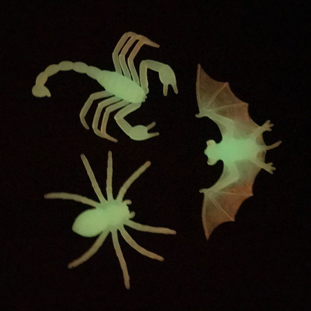 3x pieces glow in the dark horror animals with suction cups