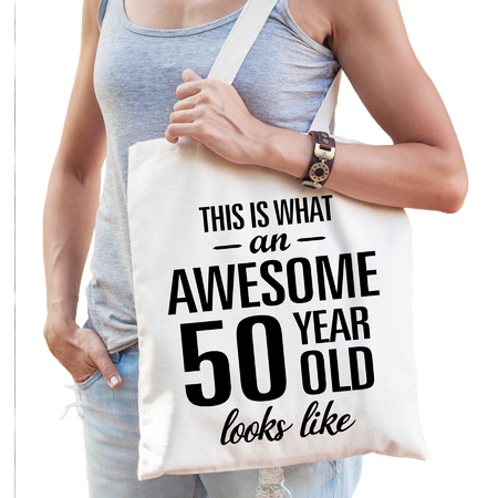 Awesome 50 year / geweldig 50 jaar cadeau tas wit voor dames en heren