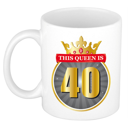 This queen is 40 pink - gift mug white 300 ml